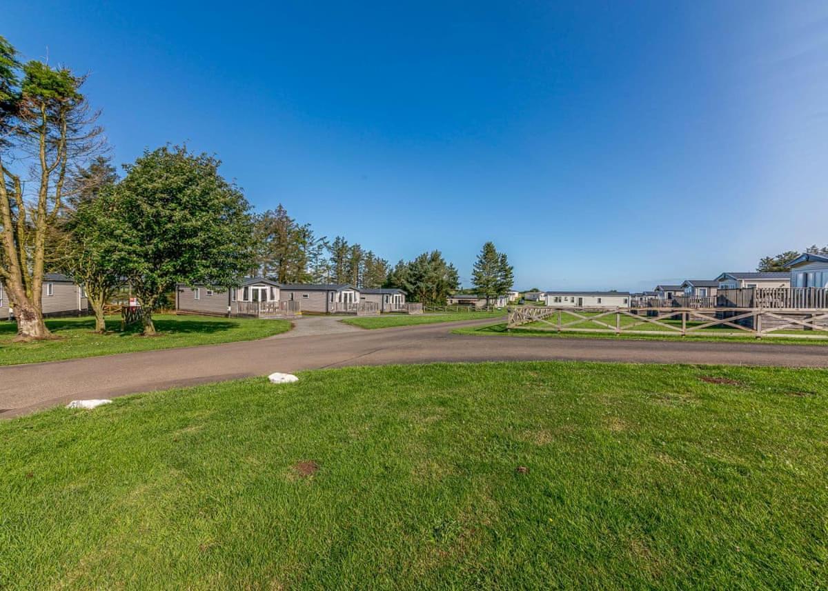 Waren Caravan Park Bamburgh Exterior photo